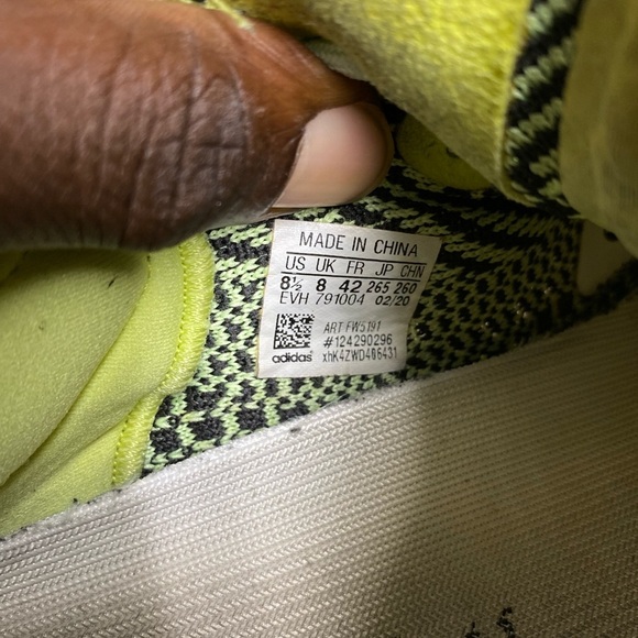 Men’s adidas Yeezy Boost 350 V2 Yeezreel Non-Reflective Kanye West Size 8.5 - Picture 6 of 14
